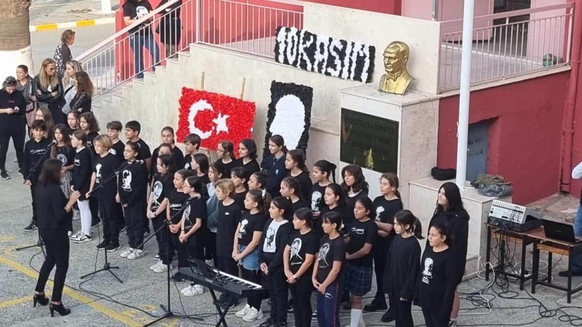 10 Kasım Atatürk'ü Anma programı okul bahçemizde gerçekleştirildi.